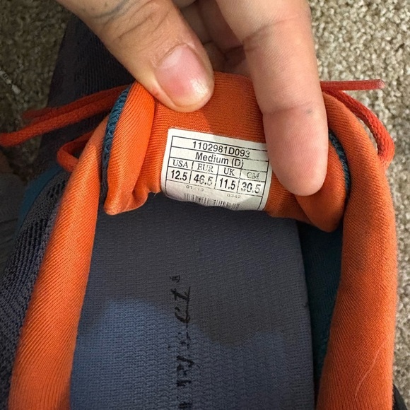 Brooks 🤩 Men's Shoes - Navy and Orange - Picture 5 of 5